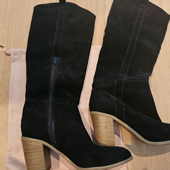 Almost new Seychelles Suede boots - Picture 1 of 3
